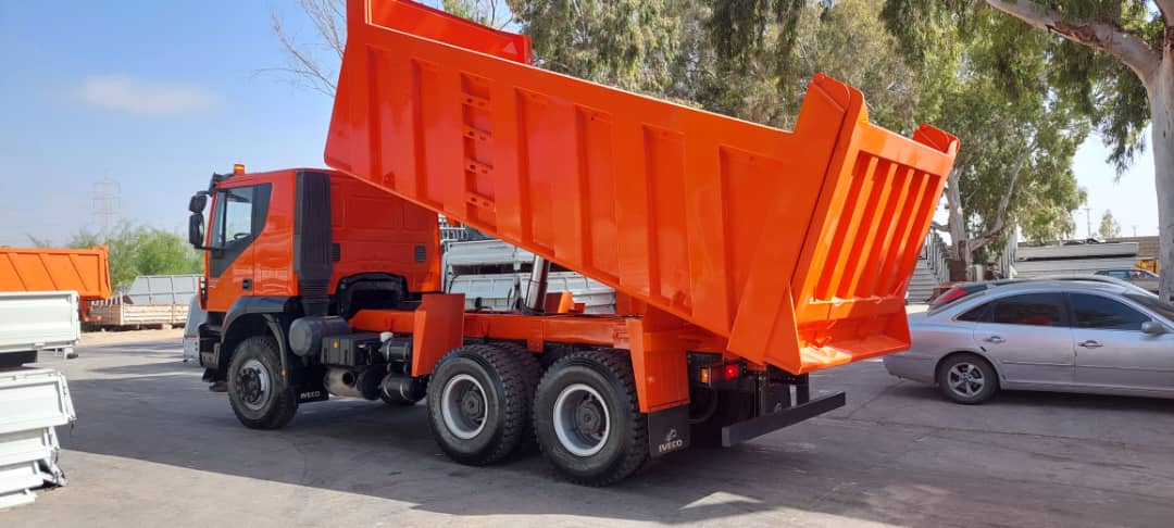 صندوق قلاب خلفي