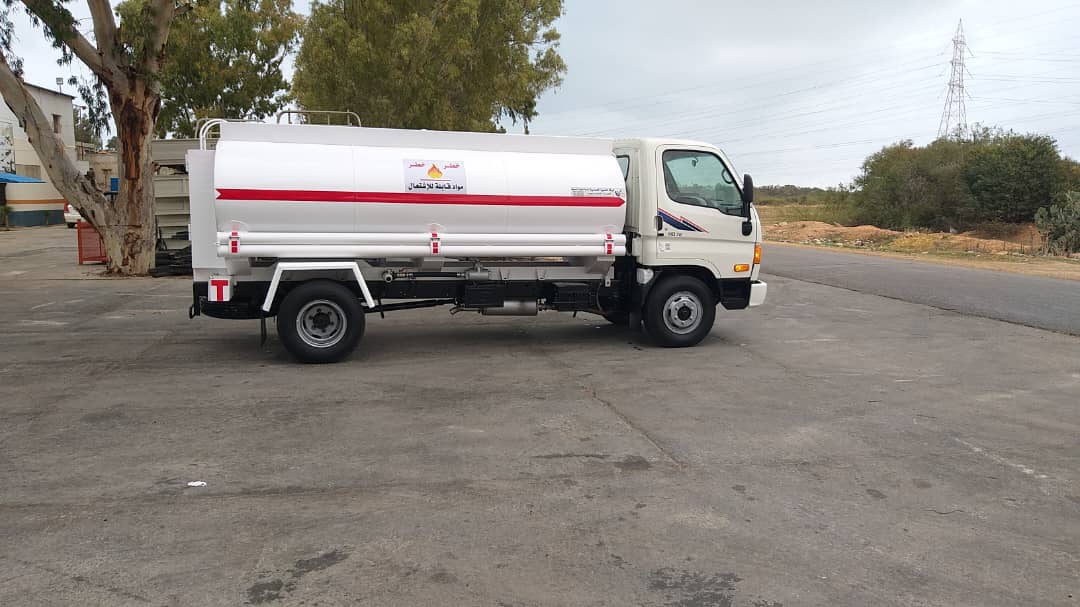خزانات نقل مياه + وقود 6000-3000 لتر