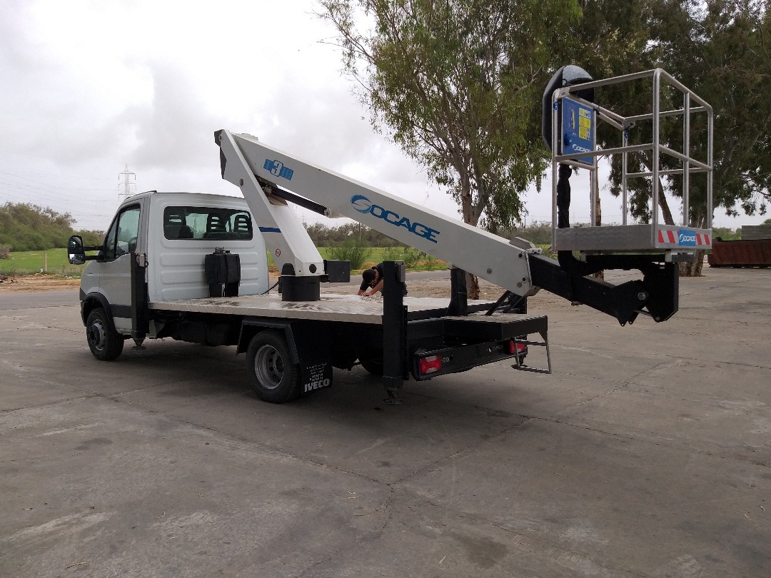 سلة صيانة أعمدة إنارة